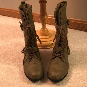 New never worn olive green boots